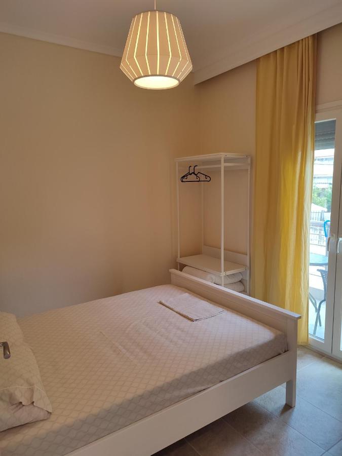 Estrella Rooms Nea Kallikrateia Ngoại thất bức ảnh