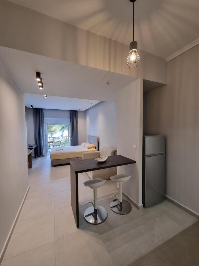 Estrella Rooms Nea Kallikrateia Ngoại thất bức ảnh