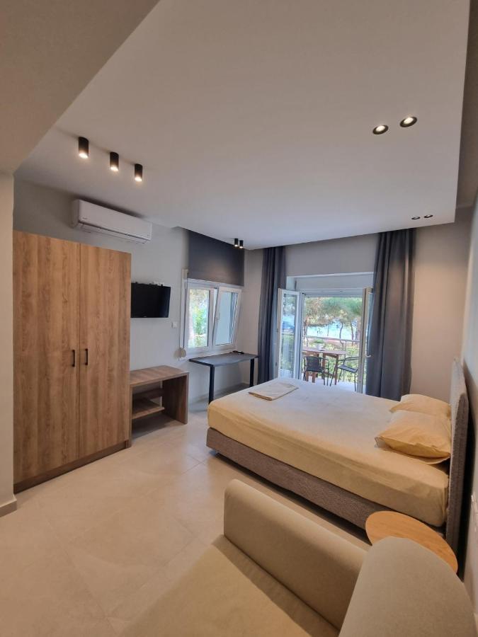 Estrella Rooms Nea Kallikrateia Ngoại thất bức ảnh