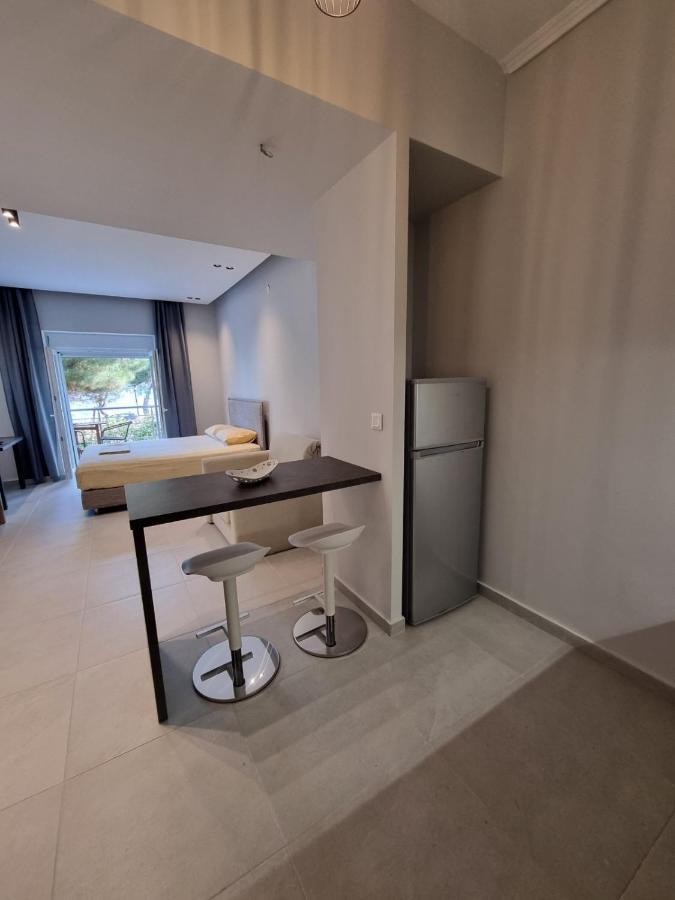 Estrella Rooms Nea Kallikrateia Ngoại thất bức ảnh