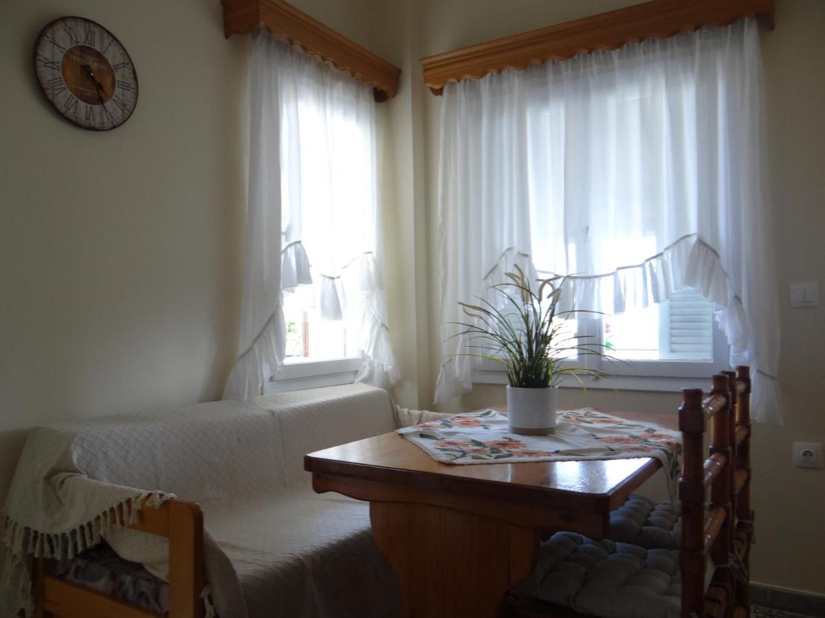 Estrella Rooms Nea Kallikrateia Ngoại thất bức ảnh